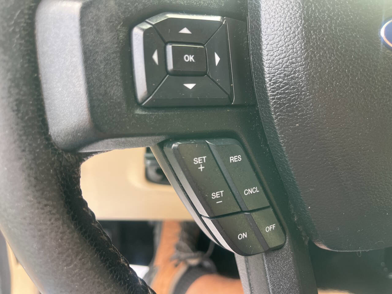 Used 2015 Ford F150 XLT w/ Equipment Group 302A Luxury image 27