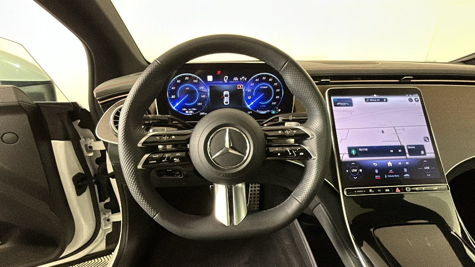 Used 2023 Mercedes-Benz EQE 350+ 4MATIC Sedan image 16