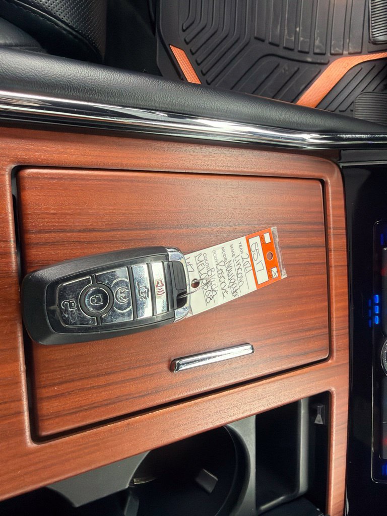 Used 2021 Lincoln Navigator Reserve AWD/4WD image 39