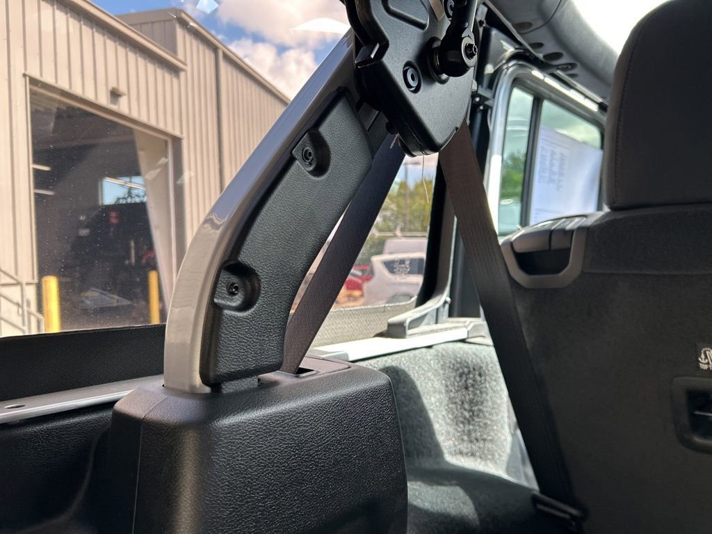 Certified 2022 Jeep Wrangler Unlimited Sport image 38