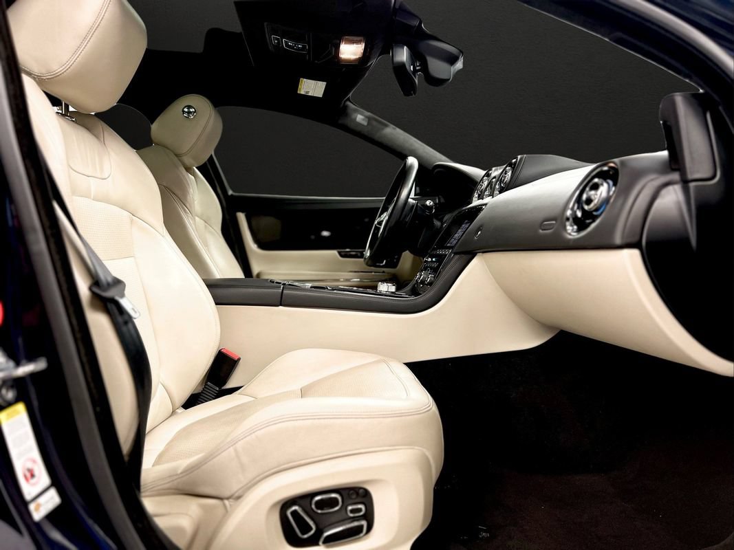Used 2015 Jaguar XJ AWD/4WD image 21