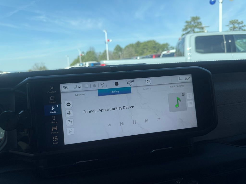 Used 2025 Jeep Wrangler Sahara image 27