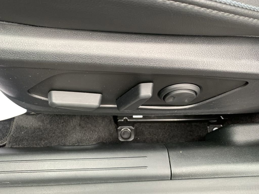 Used 2024 Hyundai Santa Cruz Limited AWD/4WD image 12