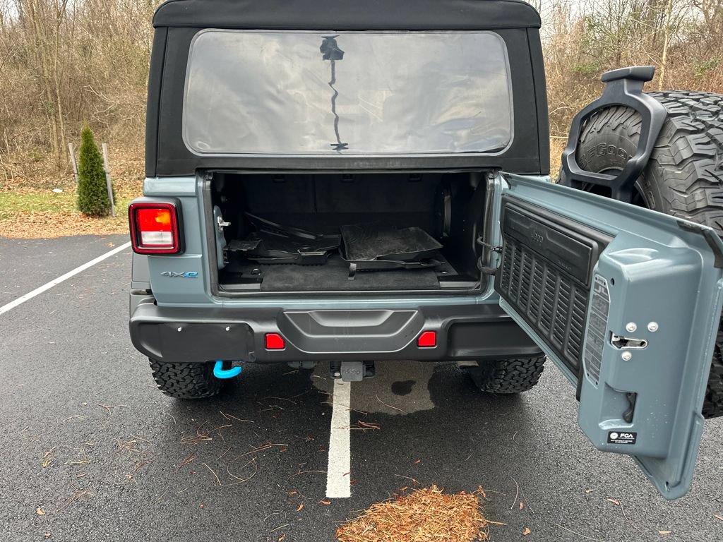 Used 2024 Jeep Wrangler Unlimited AWD/4WD image 10