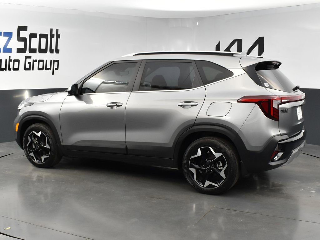 Used 2024 Kia Seltos EX FWD image 3
