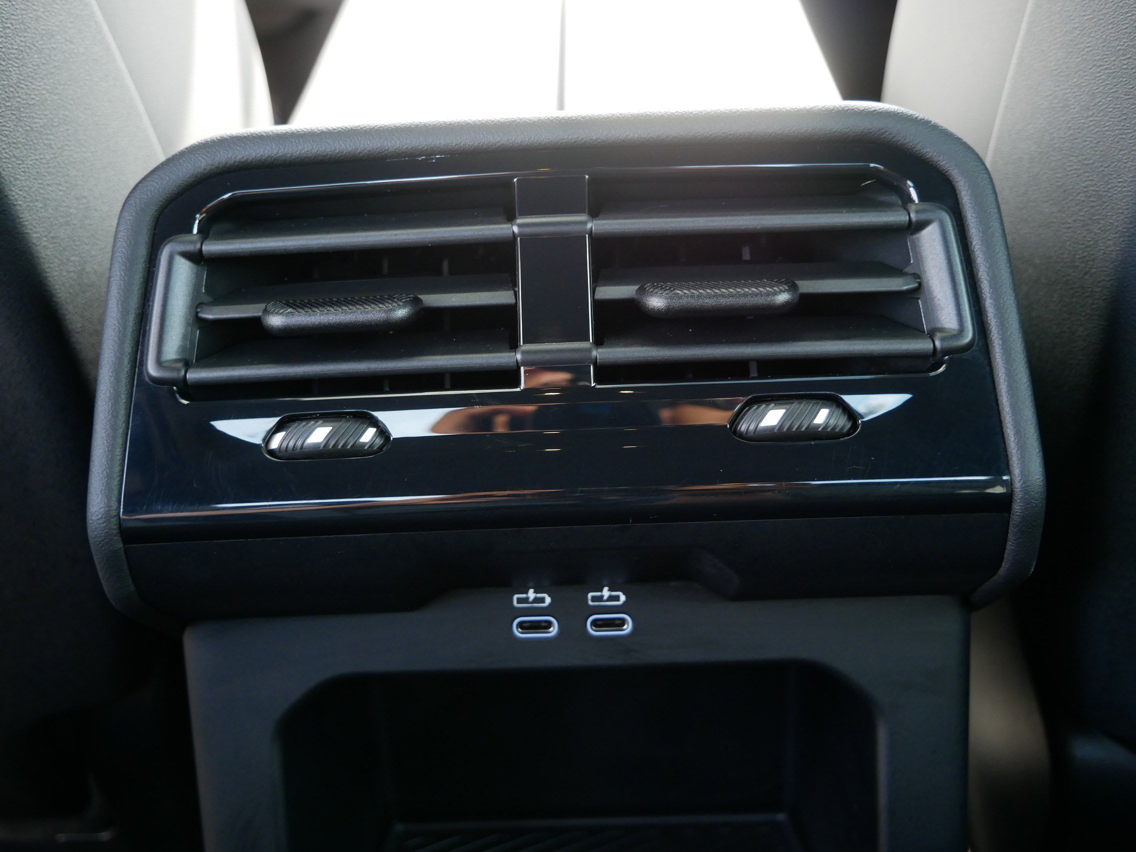 Used 2024 BMW i5 eDrive40i w/ Premium Package image 15