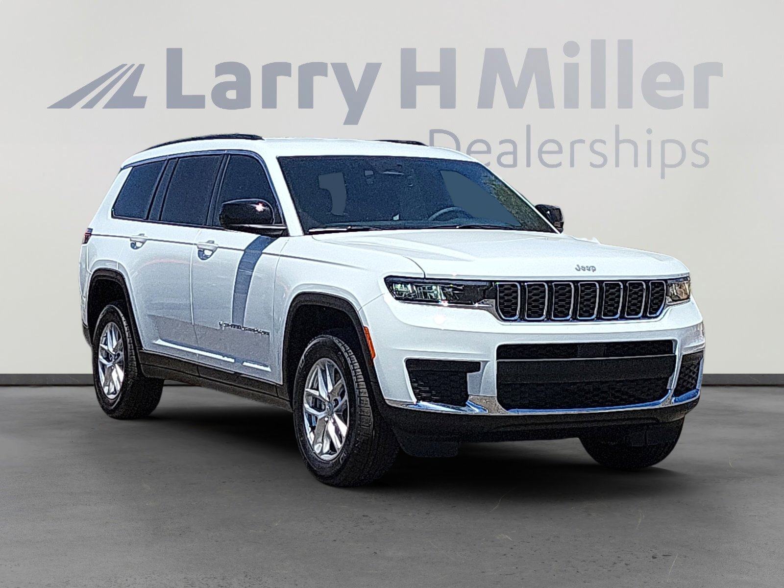 New 2026 Jeep Grand Cherokee L Laredo AWD/4WD image 7