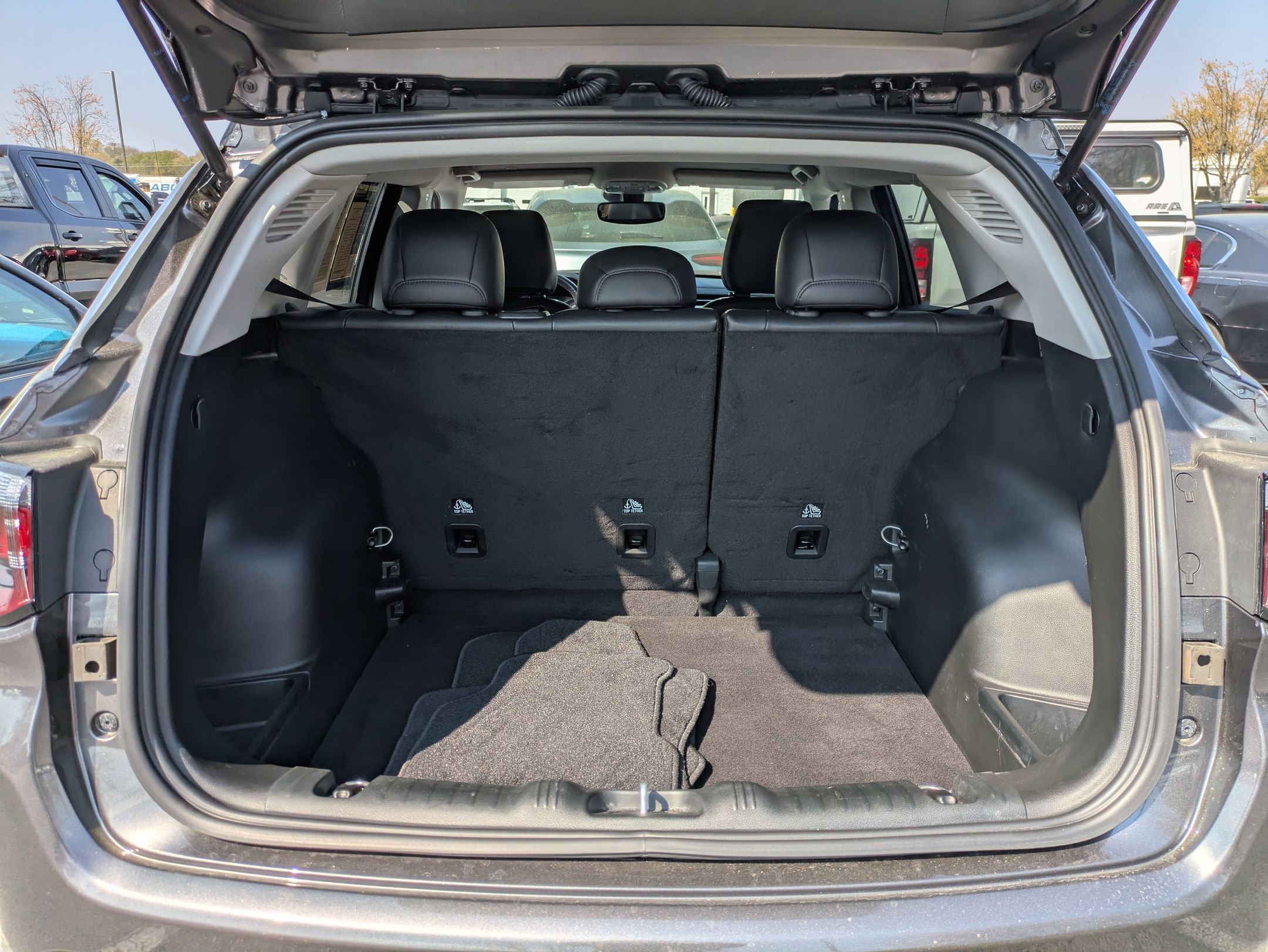 Used 2022 Jeep Compass Limited image 33