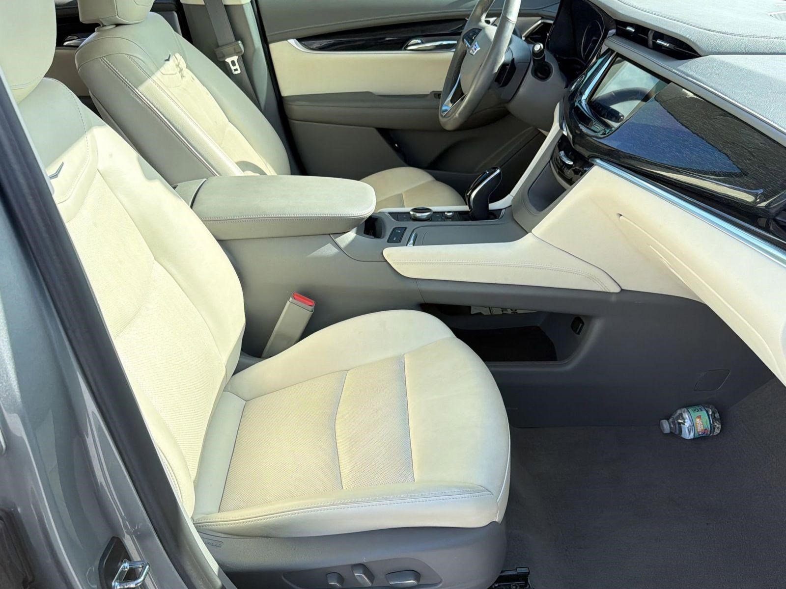 Used 2023 Cadillac XT6 Premium Luxury image 28