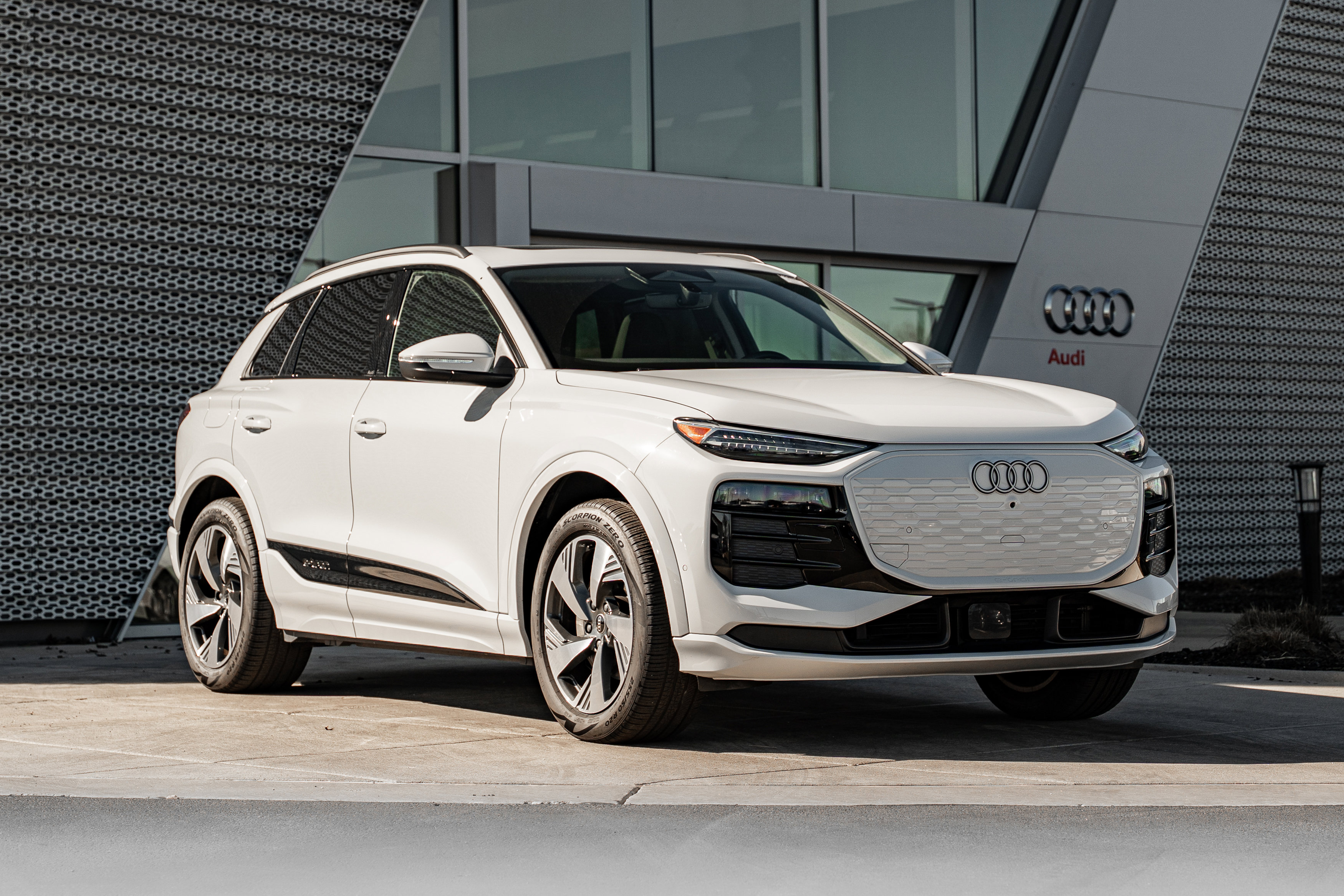 Certified 2025 Audi Q6 e-tron Premium Plus w/ Premium Plus AWD/4WD image 1