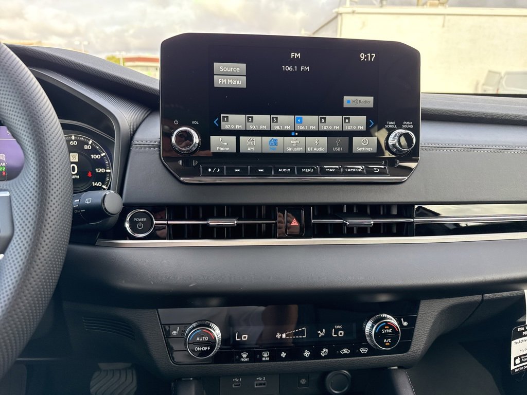 New 2025 Mitsubishi Outlander SE image 16