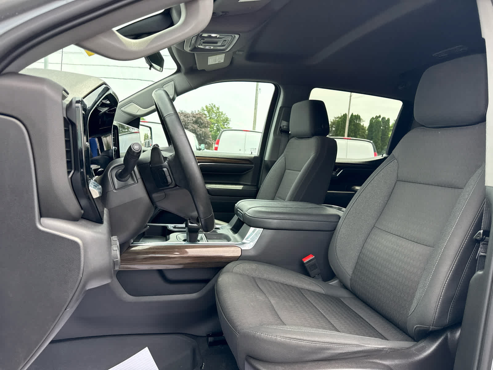 Certified 2024 Chevrolet Silverado 1500 LT Trail Boss w/ Convenience Package II AWD/4WD image 11