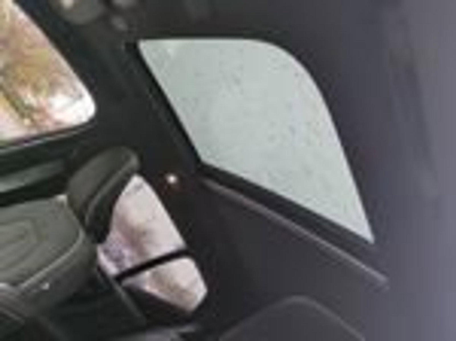 Used 2021 Volvo XC40 T5 R-Design image 10