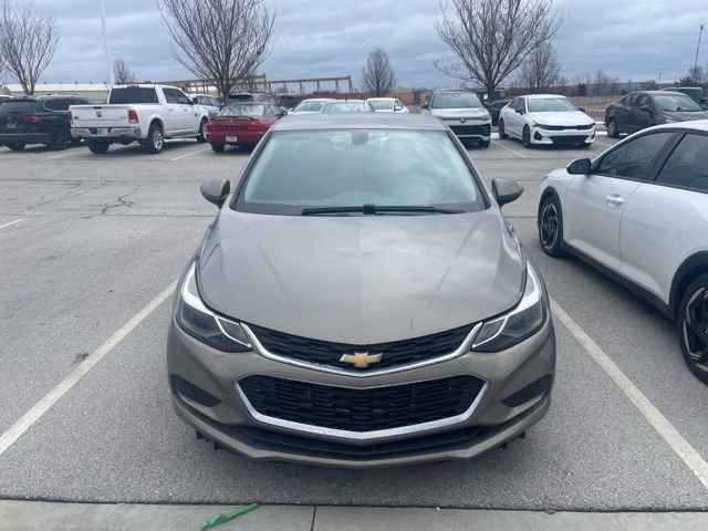 Used 2018 Chevrolet Cruze LT image 4