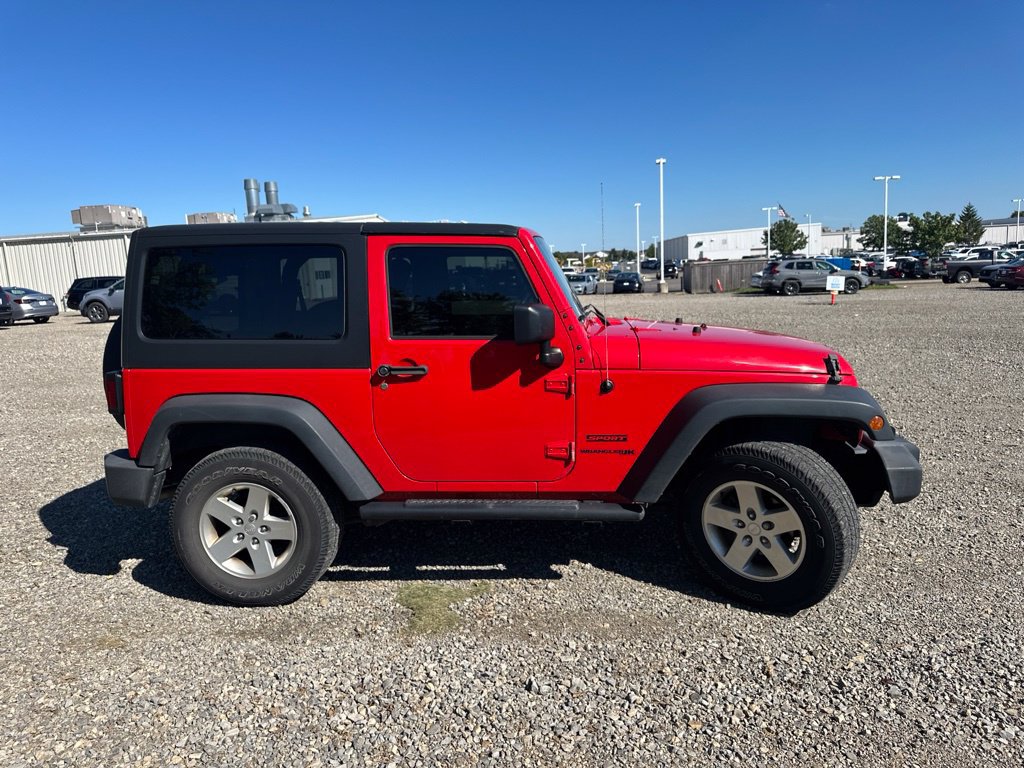 Used 2018 Jeep Wrangler Sport AWD/4WD image 12