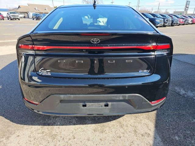 Used 2023 Toyota Prius LE image 6