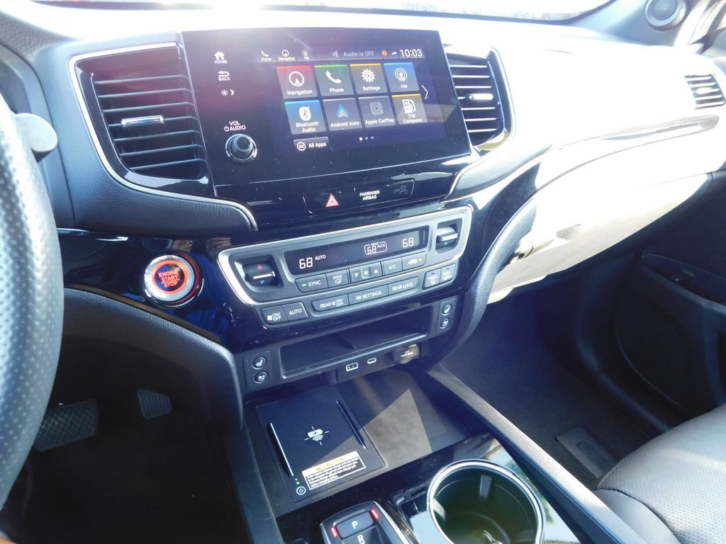 Used 2025 Honda Passport Black Edition image 40