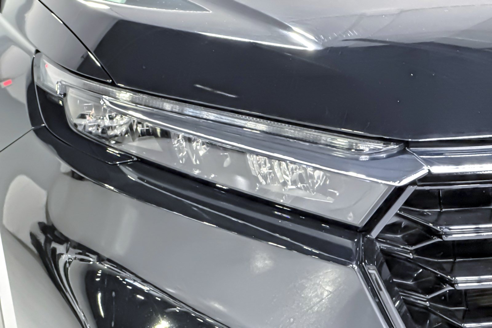 Used 2025 Honda CR-V EX-L image 12
