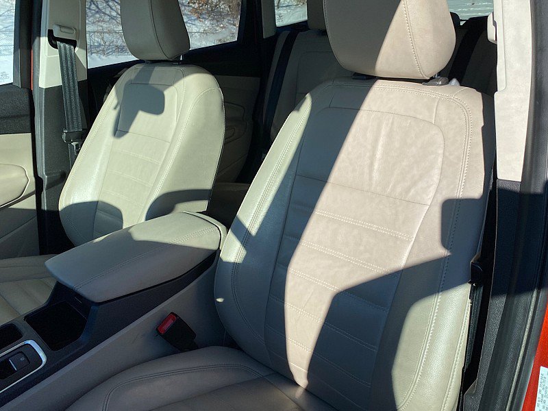 Used 2019 Ford Escape Titanium image 24