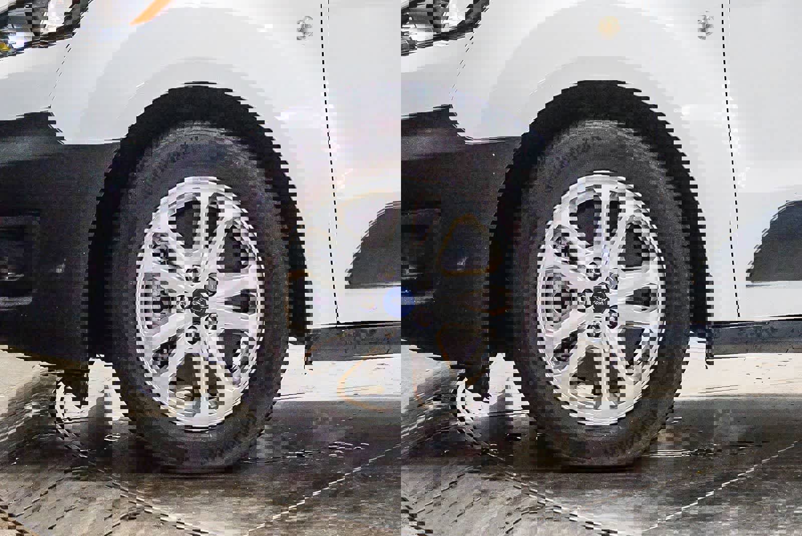 Used 2022 Ford Transit Connect XL image 9