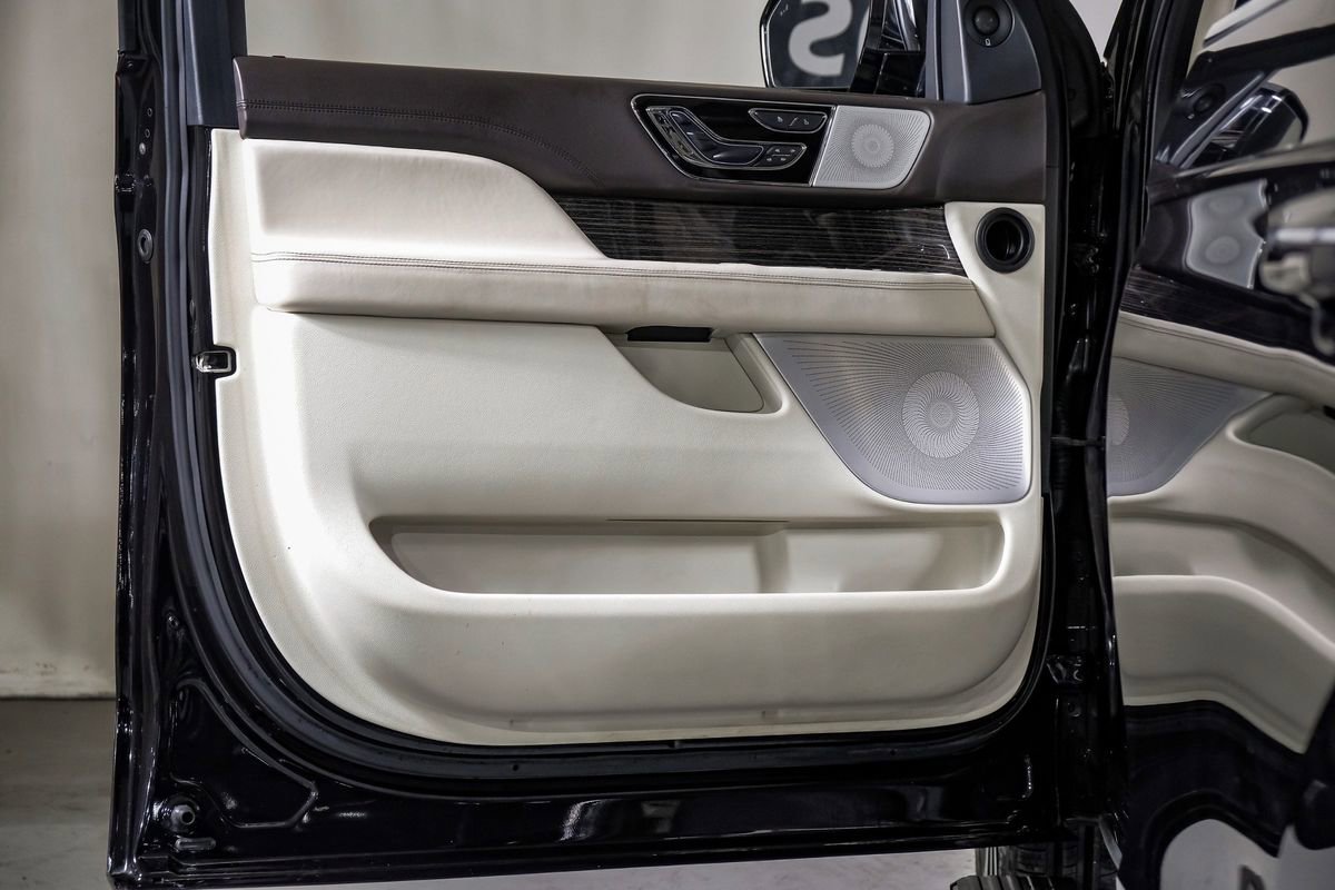 Used 2022 Lincoln Navigator Black Label image 34