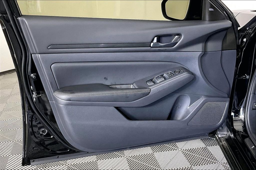 New 2026 Nissan Altima 2.5 SV w/ SV Special Edition Package FWD image 42