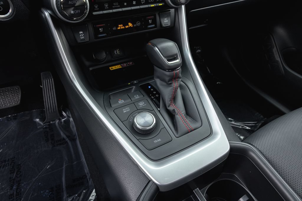 Certified 2025 Toyota RAV4 XSE AWD/4WD image 17