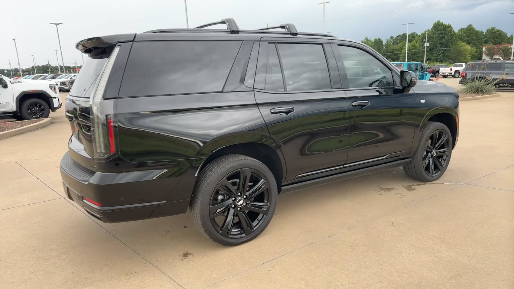 Used 2026 Cadillac Escalade Platinum Sport AWD/4WD image 9