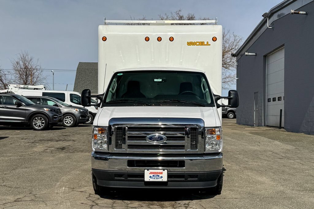 New 2025 Ford E-350 and Econoline 350 Super Duty w/ Power Equipment Group RWD image 8