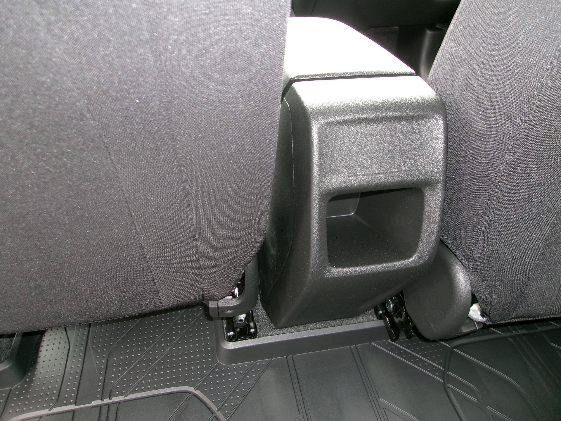 New 2026 Chevrolet Trax RS w/ Sunroof Package FWD image 12