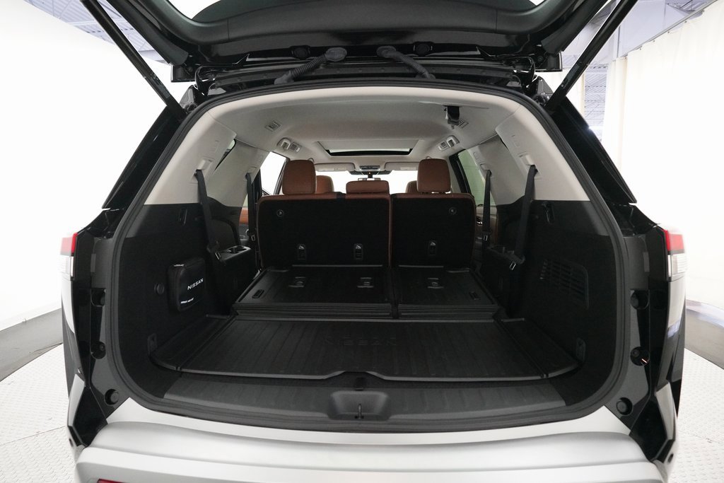 Certified 2024 Nissan Pathfinder Platinum w/ Cargo Package image 10