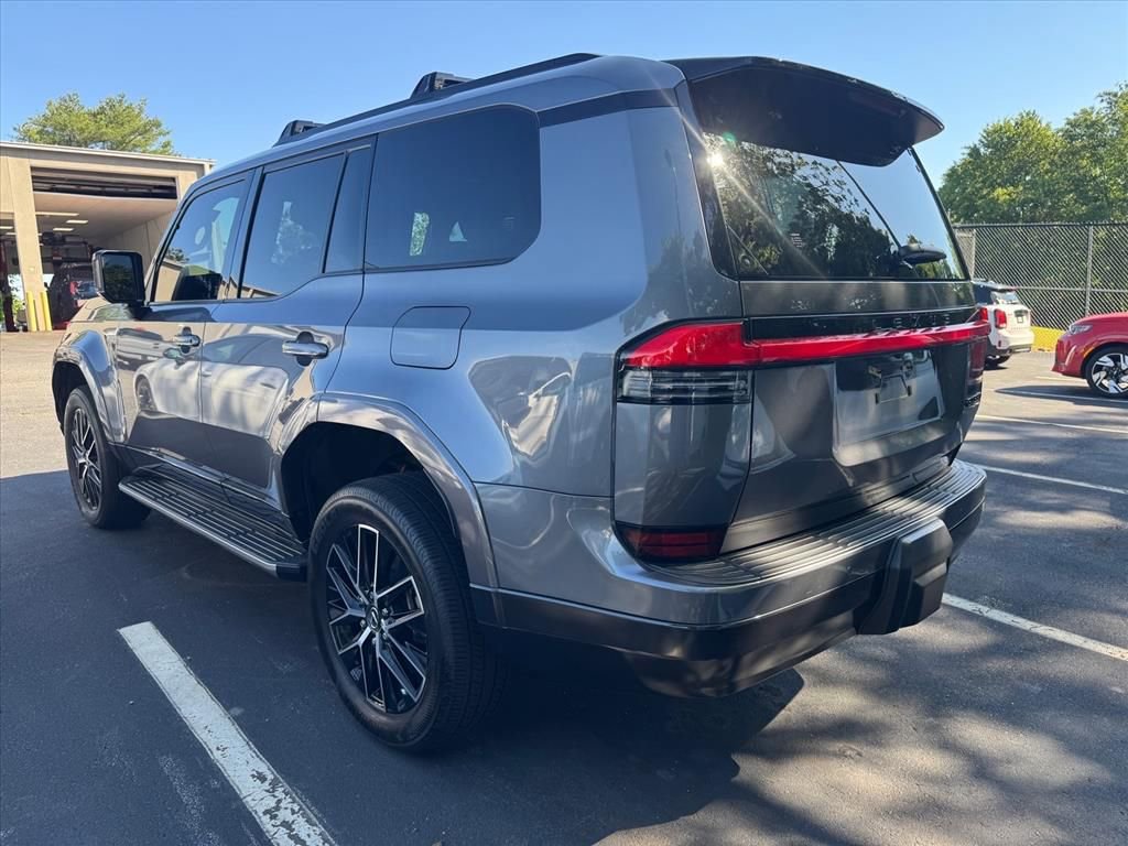 Used 2024 Lexus GX 550 w/ Accessory Package (2T) AWD/4WD image 8
