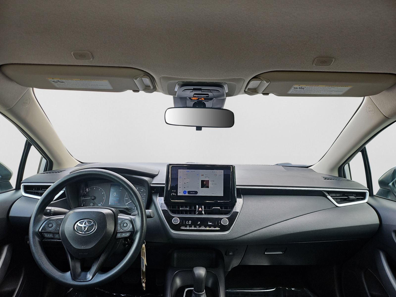 Used 2025 Toyota Corolla LE FWD image 39