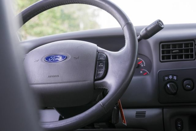 Used 2003 Ford F350 Lariat AWD/4WD image 42