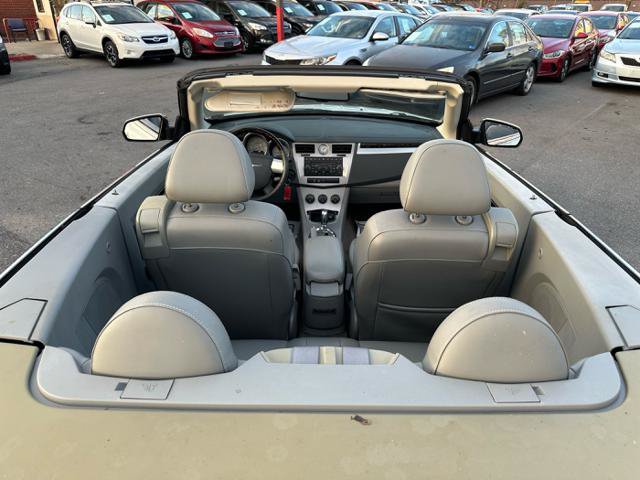 Used 2008 Chrysler Sebring Limited FWD image 19