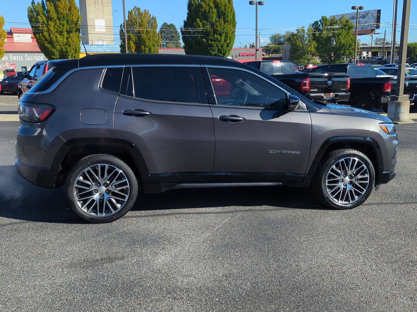 Used 2023 Jeep Compass Limited w/ Elite Group image 8