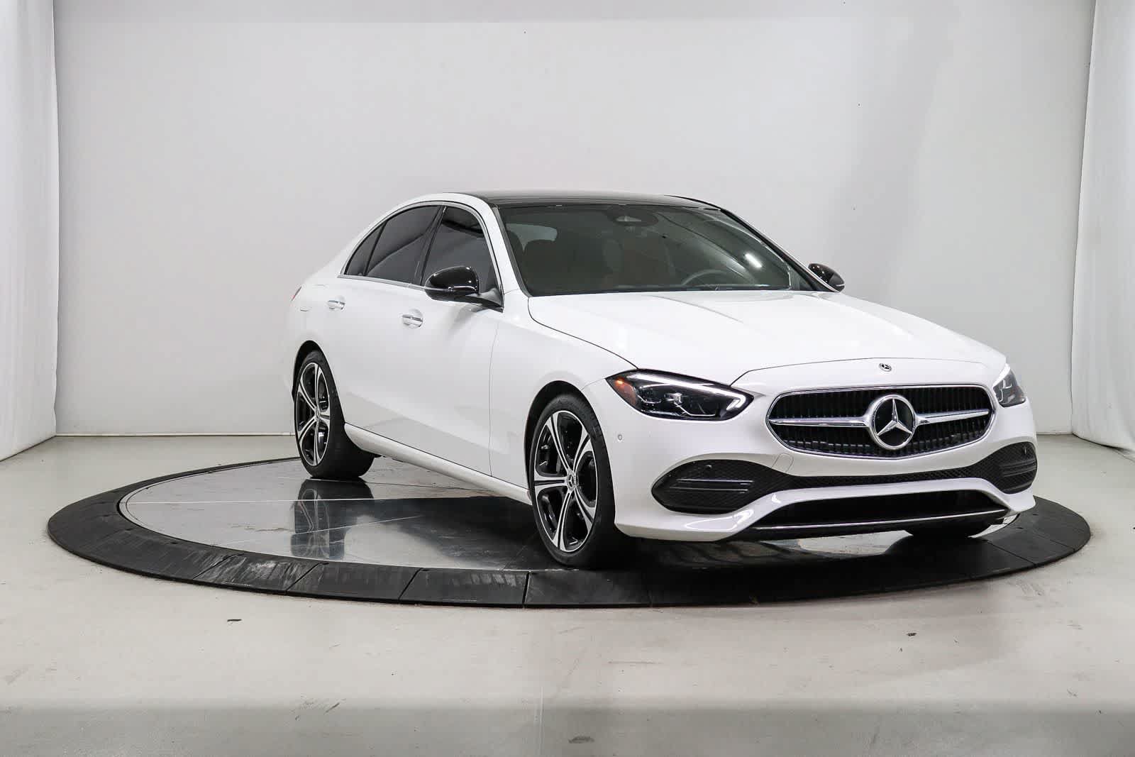 Used 2025 Mercedes-Benz C 300 Sedan image 5