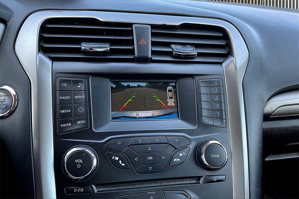 Used 2018 Ford Fusion SE image 21