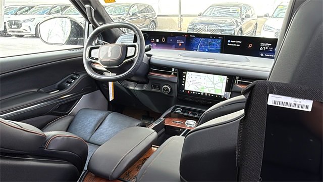 New 2026 Lincoln Navigator Black Label image 13