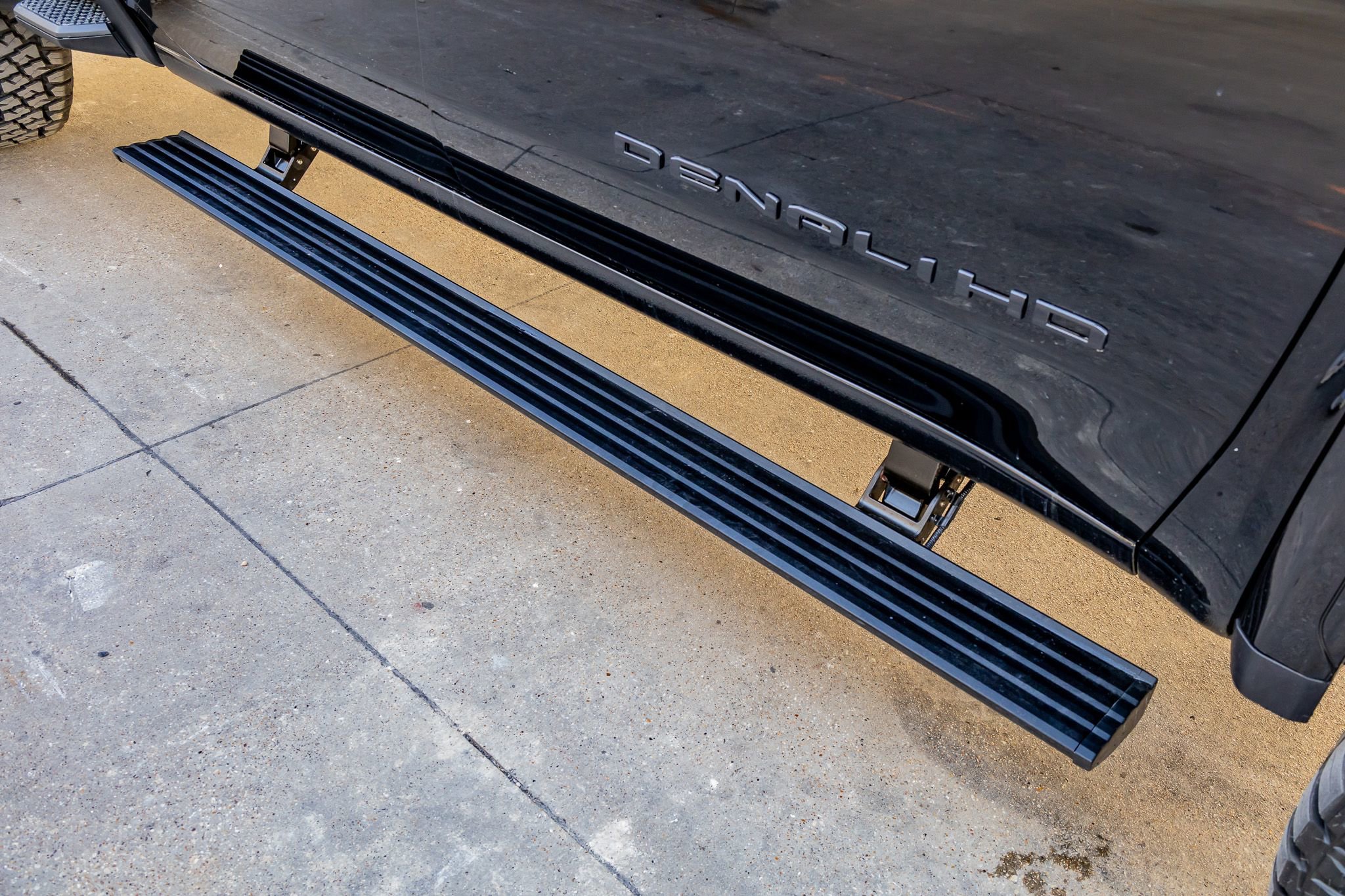 Used 2026 GMC Sierra 3500 Denali Ultimate image 16