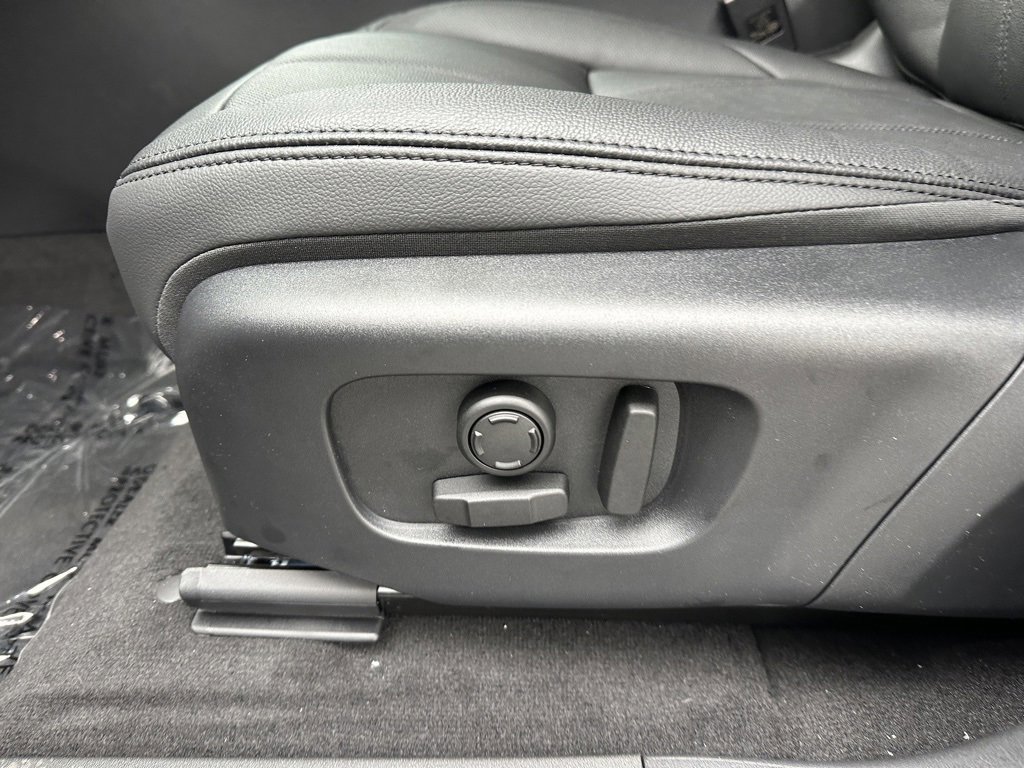 Used 2024 Land Rover Range Rover Evoque S image 13