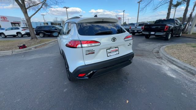 Used 2025 Toyota Corolla Cross SE image 13