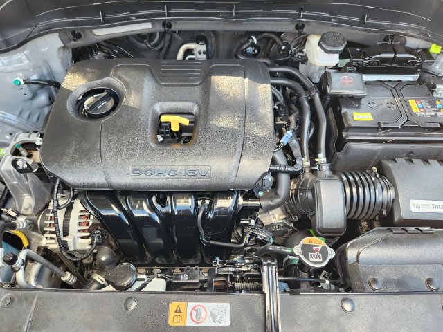 Used 2025 Kia Soul LX w/ LX Technology Package FWD image 31