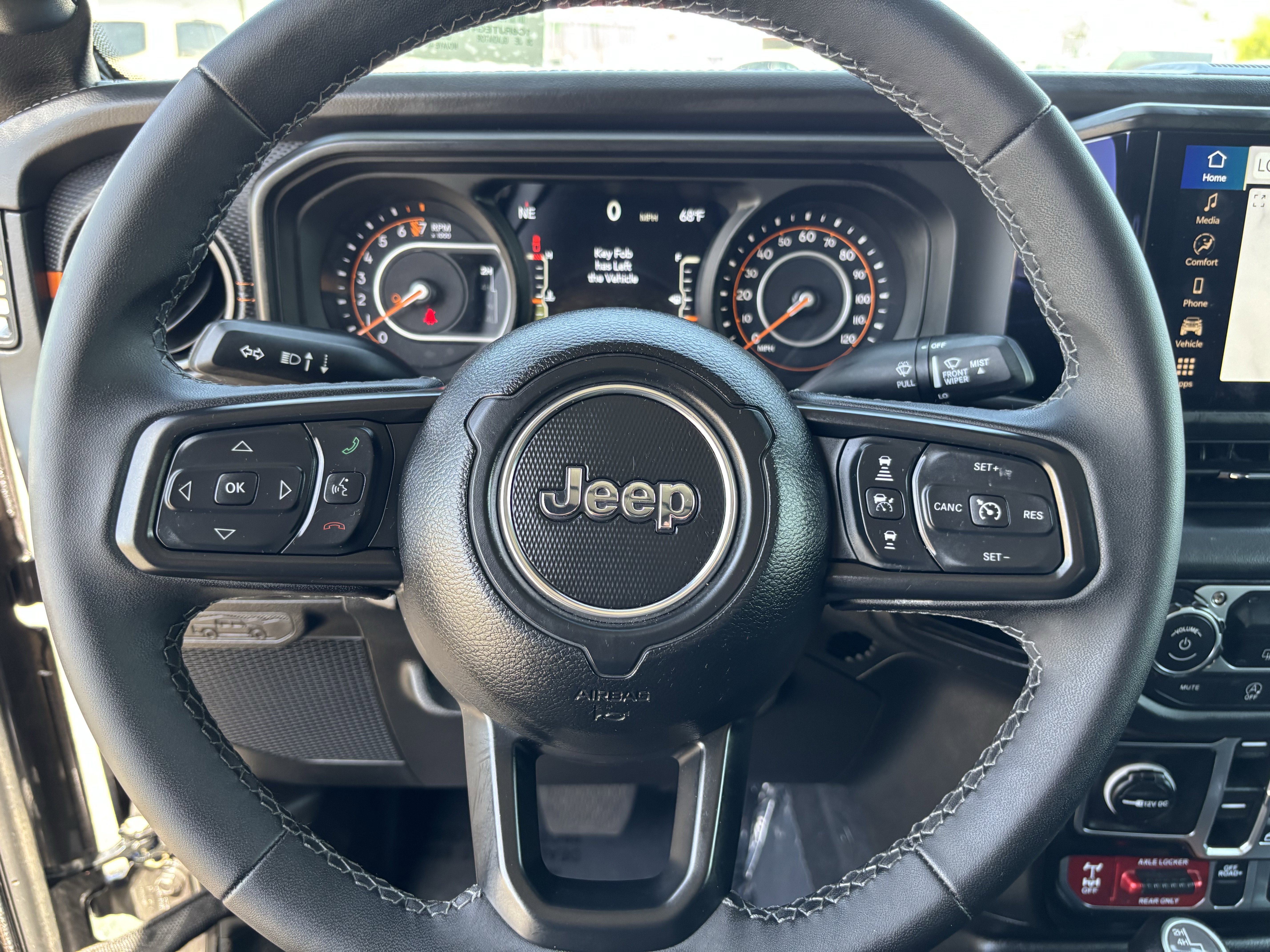 Used 2026 Jeep Gladiator Mojave AWD/4WD image 31