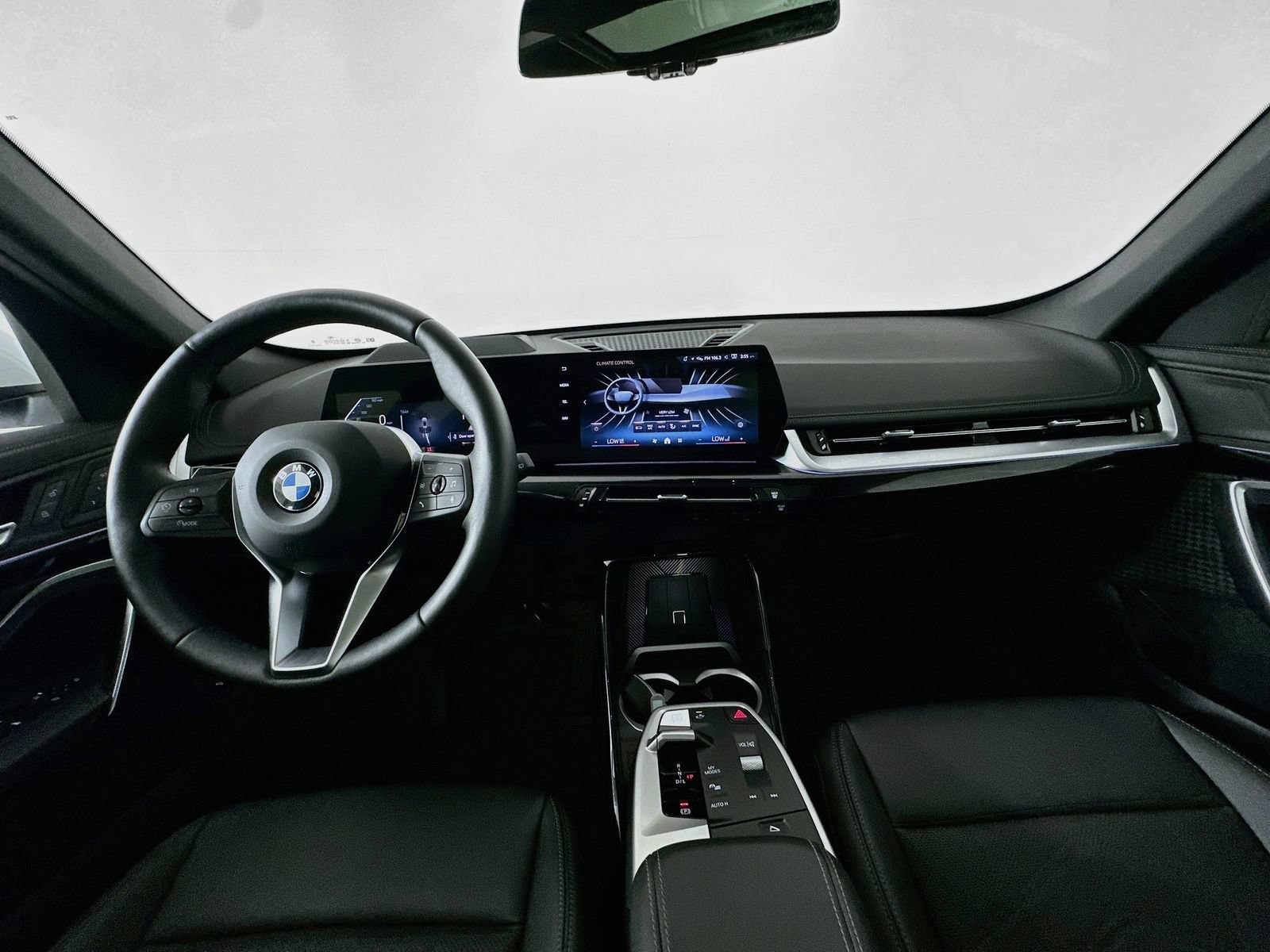Used 2026 BMW X1 xDrive28i w/ Technology Package AWD/4WD image 14