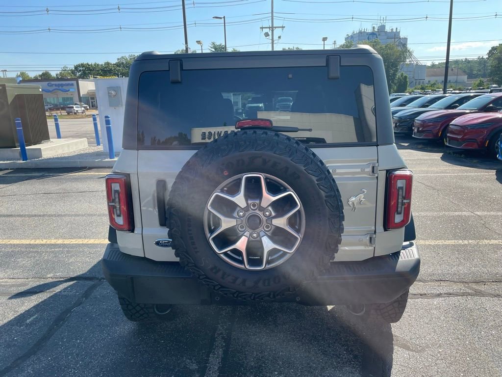 New 2025 Ford Bronco Badlands image 4