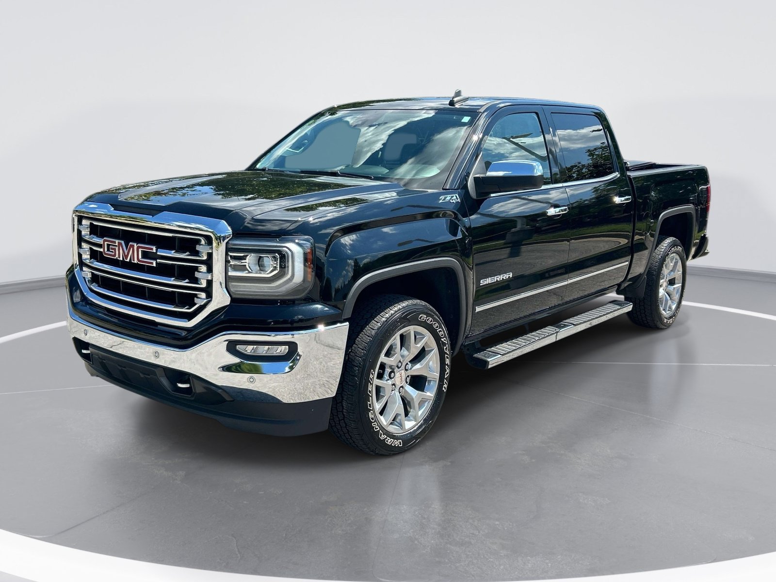 Used 2018 GMC Sierra 1500 SLT AWD/4WD image 5