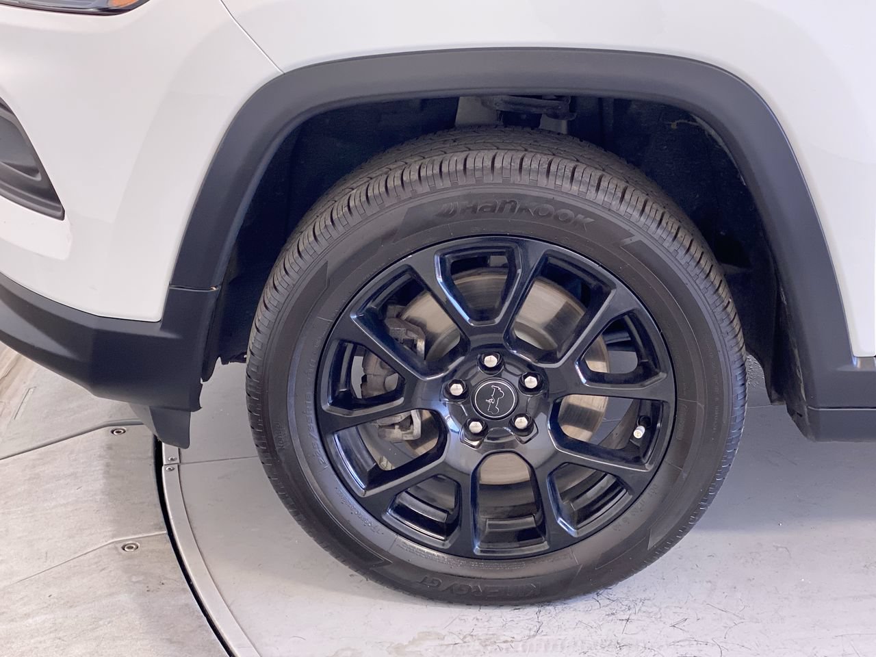 Used 2025 Jeep Compass Latitude w/ Altitude Special Edition AWD/4WD image 12