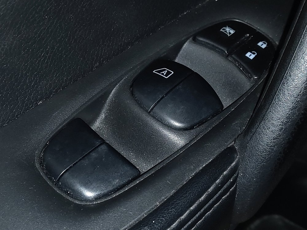 Used 2019 Nissan Rogue Sport S w/ Appearance Package image 27