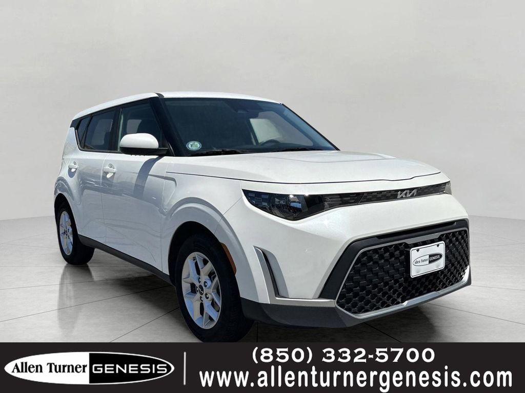 Used 2023 Kia Soul LX w/ LX Technology Package